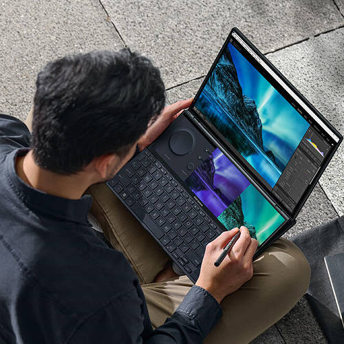 The graphic with the concept of the Discrete VS Integrated Laptop GPU: Which one to choose?